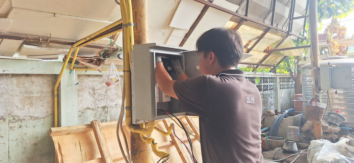 งานรื้อถอนอุปกรณ์ไฟฟ้า